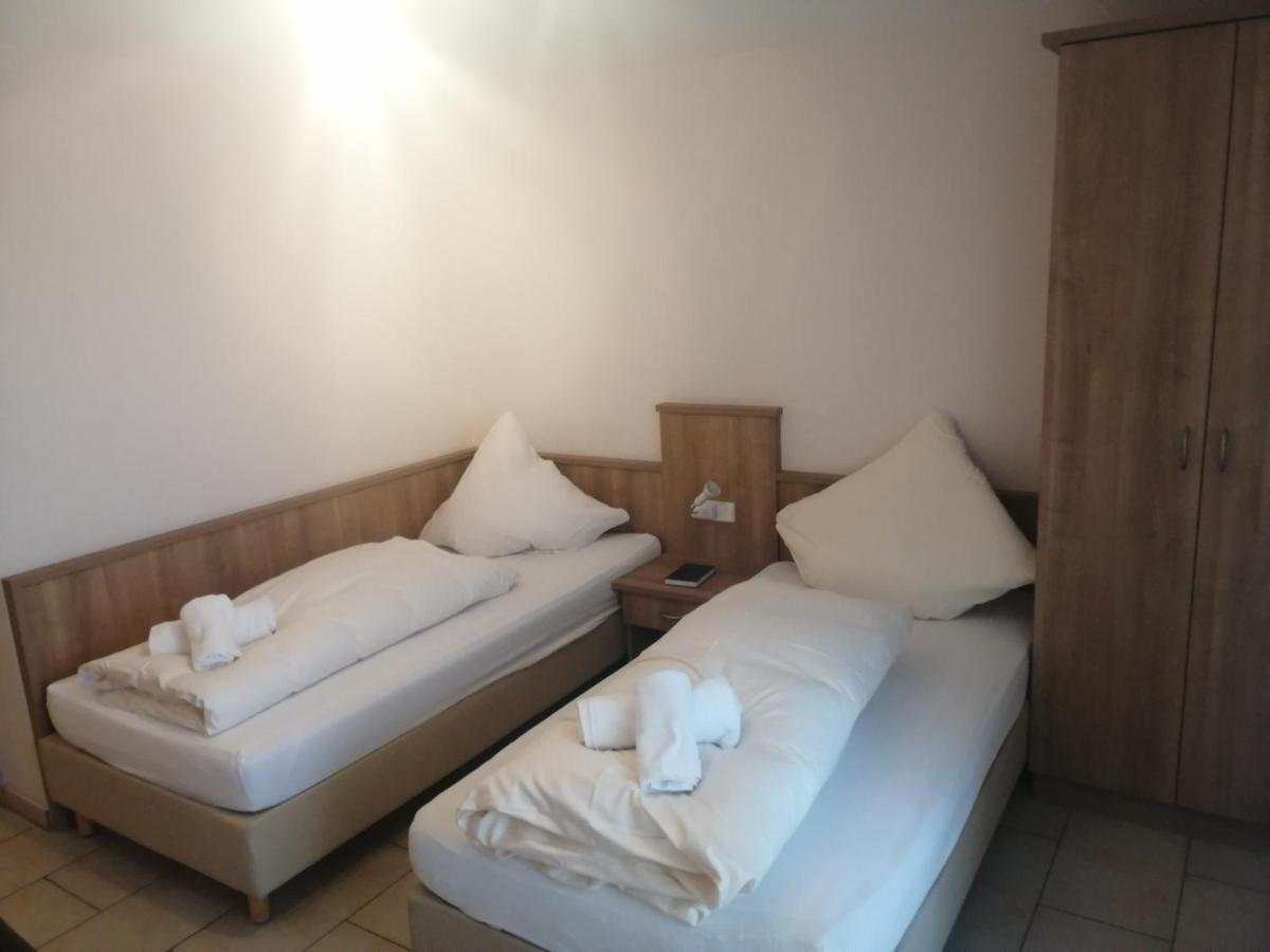 Hotel-Restaurant Zum Baeumle Süßen Dış mekan fotoğraf