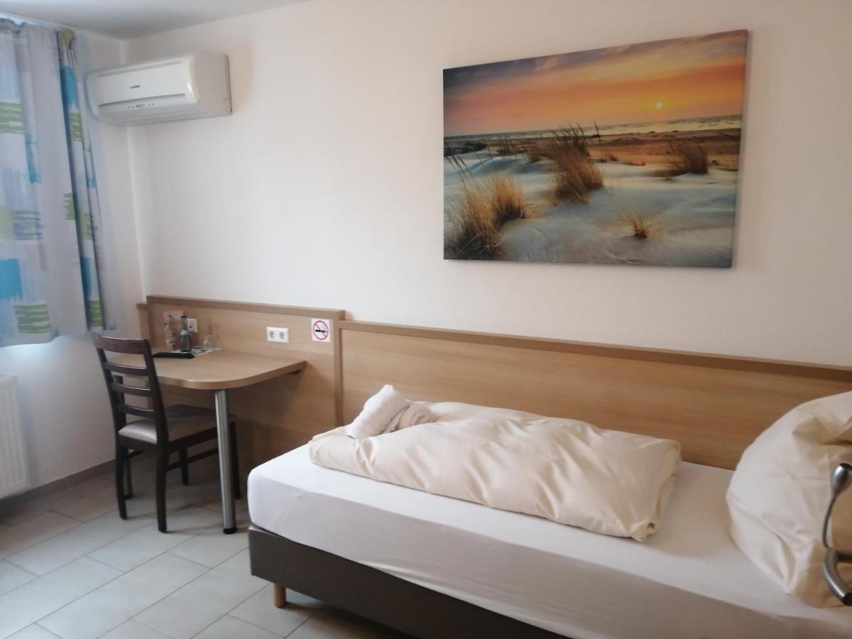 Hotel-Restaurant Zum Baeumle Süßen Dış mekan fotoğraf