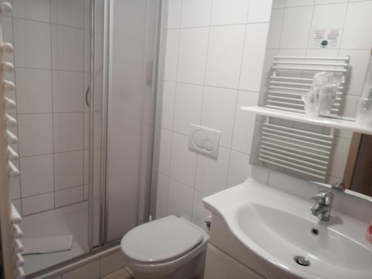 Hotel-Restaurant Zum Baeumle Süßen Dış mekan fotoğraf