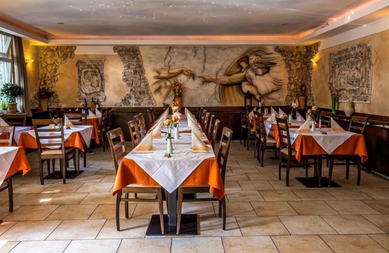 Hotel-Restaurant Zum Baeumle Süßen Dış mekan fotoğraf