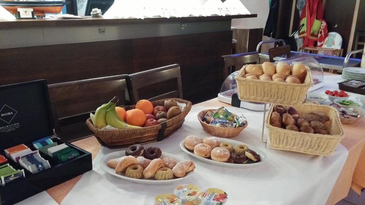 Hotel-Restaurant Zum Baeumle Süßen Dış mekan fotoğraf