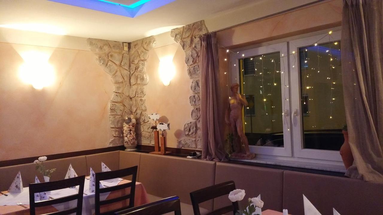 Hotel-Restaurant Zum Baeumle Süßen Dış mekan fotoğraf